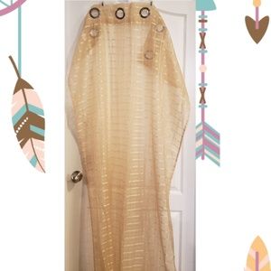 Set of 4 sheer curtains